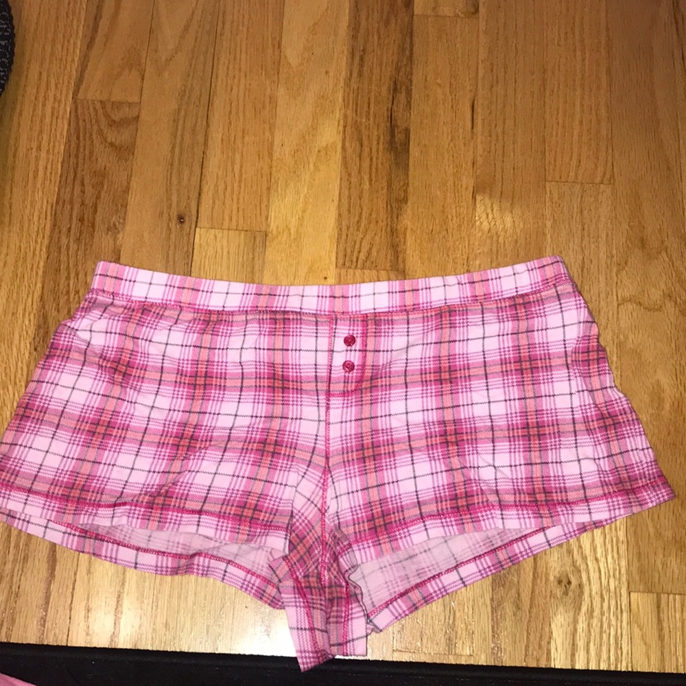 Loose sleep shorts